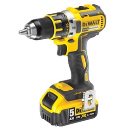 Dewalt  bore / skruemaskine Kulløs DCD790P2 /P 18V  5.0A